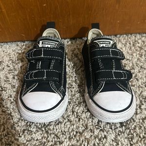Converse all star Velcro black/white toddler size 8 shoes sneakers classic